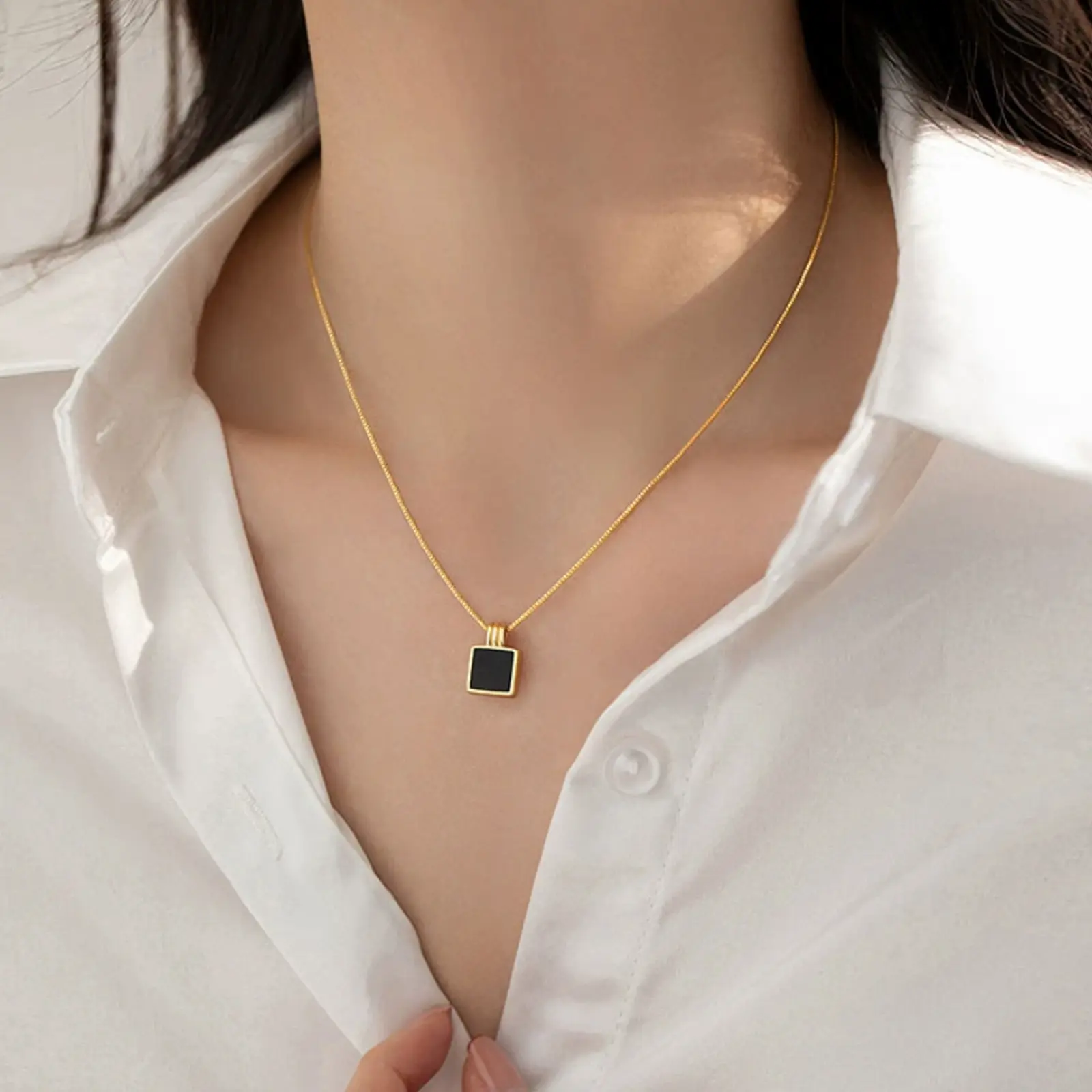 Women Vintage Black Square Necklace, Tiny Dainty Trendy luxurious Geometric Cube Pendant