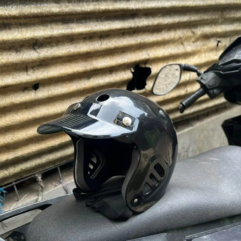 HELM RAFTING/ARUM JERAM/SKATEBOARD Hitam Glosy Outdoor 4