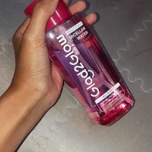 Glad2Glow Brightening Micellar Water 130ml / 230ml / 300ml-Rich in Niacinamide Skintint Glow Booster Powerstay All in One For All Skin Type Menghapus Makeup Waterproof Meratakan Warna Kulit Mengembalikan Kesegaran Glowingnya Seharian G2G