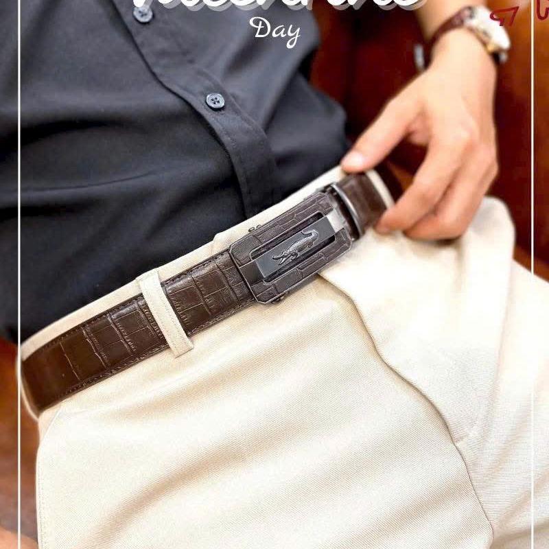 Thắt lưng Nam Da Bò Vân Cá Sấu Cao Cấp - Đen Nâu | Bảo hành 12 tháng Bản 3.5cm . Da bò thật bền bỉ theo thời gian đầu khóa làm từ hợp kim chống rỉ sét. Có hộp làm quà tặng sang trọng. Dây nịt Da Nam