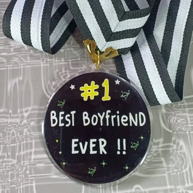 medali custom best boyfriend ever Hadiah