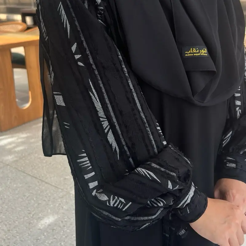 white03 jetblack8818