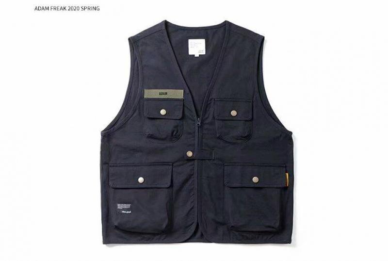 Product Introduction of Summer new Japanese style retro workwear vest pocket sleeveless vest men's casual 4