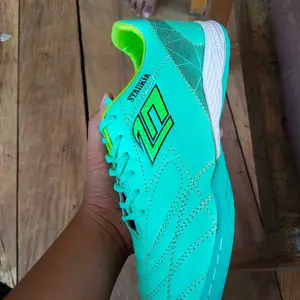 Fromzero - Sepatu Futsal Starkia Revolted IN Aqua Stabilo
