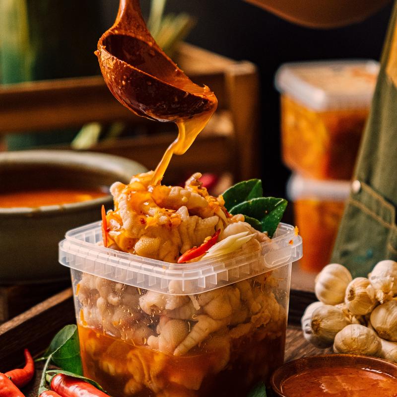   HCM - Giao 2H  Chân Gà Sốt Thái Rút Xương - Hộp 500gr - Sốt Chua Cay Ngọt đậm vị Thái - Ăn với Cơm Mì hay Nhâm Nhi Tuyệt Vời 