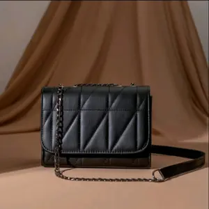 JMR AMORA - Tas Selempang Wanita Clucth Kekinian Simple dengan Desain Stylish dan Kapasitas Luas Cocok untuk Aktivitas Sehari-hari