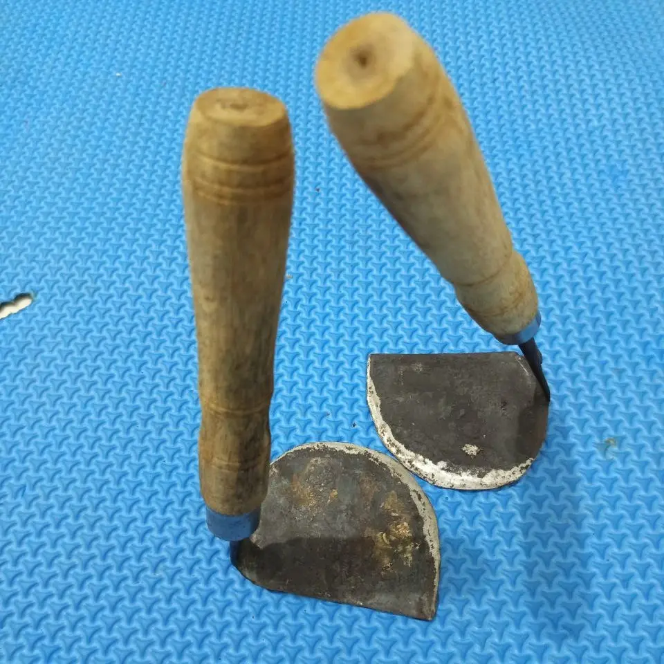 kored babad rumput liar siap apaki bahan baja asli cangkul baja  asli