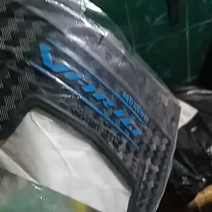MUDFLAP VARIO 125 / 150 CARBON MUDFLAP VARIO BAHAN KARET PREMIUM BERKUALITAS KARET  TAHANAN LUMPUR VARIASI MODEL KARBON PNP VARIO 125 VARIO 150 THAILAND IMPORT