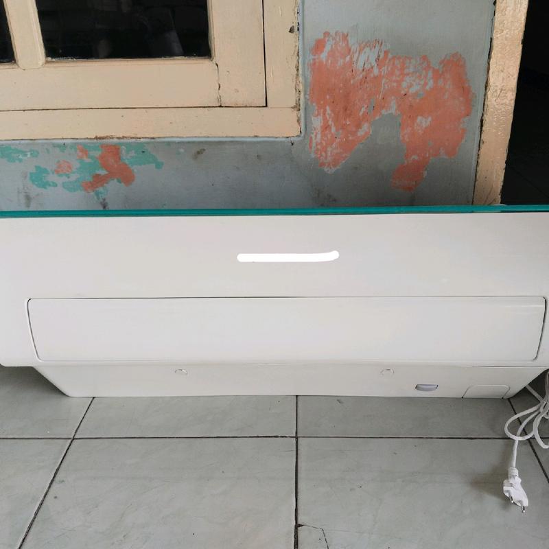 Kipas Angin AC Manual 1,5PK - Model kekinian Listrik 0