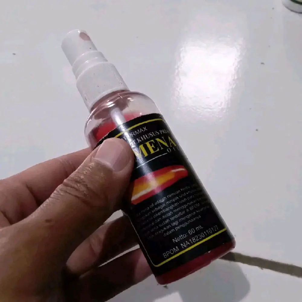 1 BOTOL MINYAK URUT DAUN TIGA JARI