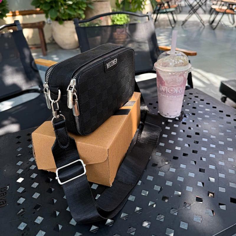Túi đeo chéo MOONER nam nữ [ FULL BOX + HỘP TẶNG QUÀ ] kích thước 18.5 x 11 x 6.5 cm mẫu basic kiểu dáng unisex chi tiết, tỉ mỉ về da đeo vai