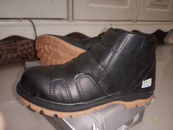 Product Review of Sepatu Boot Safety Kulit Asli Pria Bikers Tiktok Shop STG-SFT Boots Karet from J**k 1