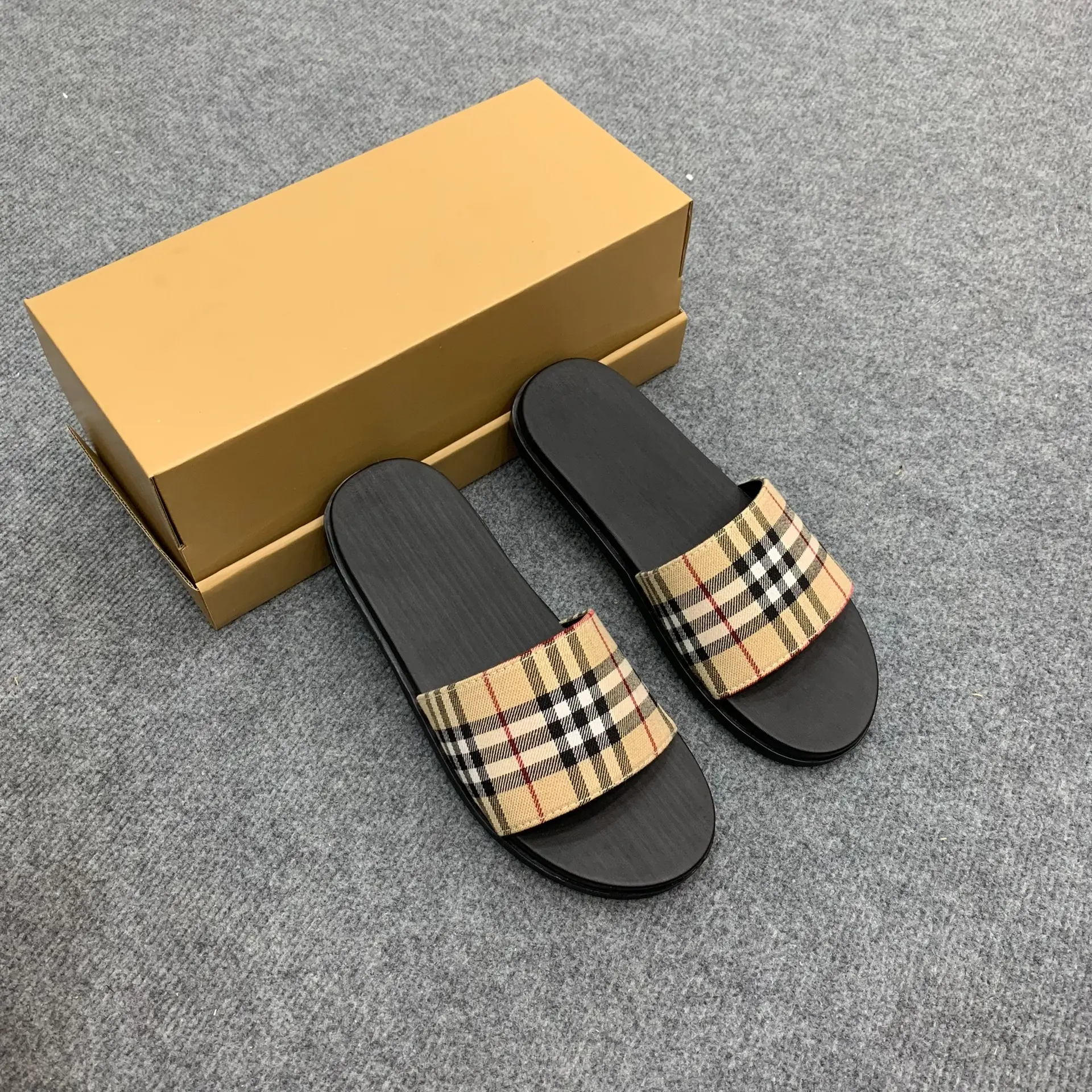 Dép Nam Nữ BR Quai Da Khâu Đế,Đế Cao Su Có Hộp - Free Ship DéP Slipper H10