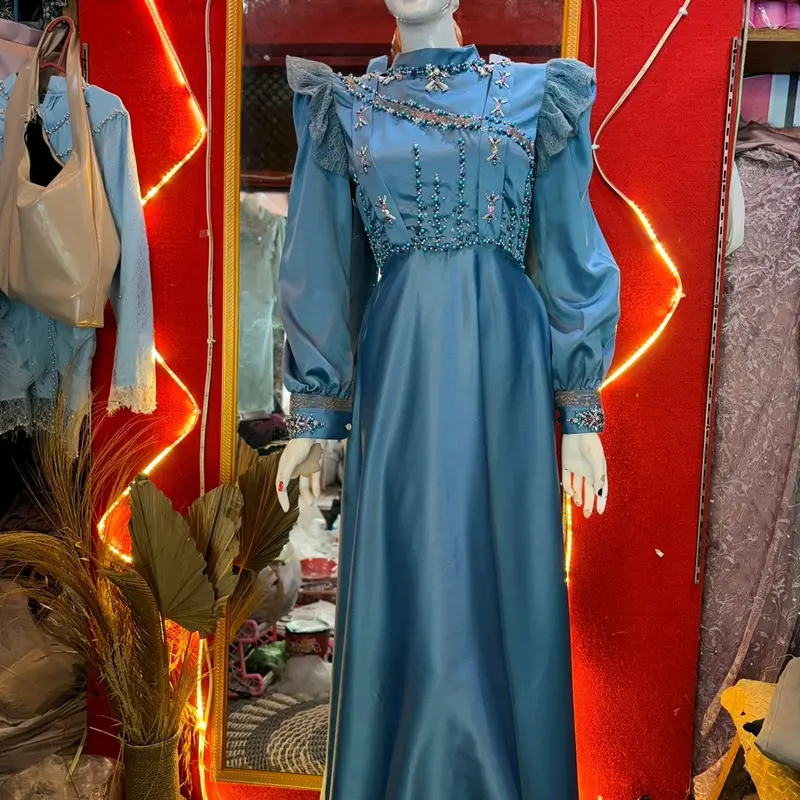 dres perpisahan.pesta.dan kondangan ..kebaya hasil jahitan.rapi ..dan cantik.sudsh di payet dan juga  berkualitas tinggi ..anda bs  reques dan chat dm..tuk kirim ukuran .warna dan  reques lainnyaa 5