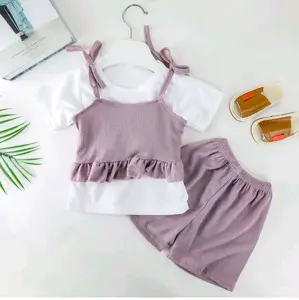 BAJU SETELAN ANAK Perempuan INERTA TOSK NO dengan Ruffle Detail dan Celana Pendek Warna Muda