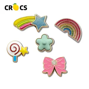 Jibbitz Charms Aksesori sepatu lubang baru  jibbitz aksesoris sepatu bunga dekoratif gesper DIY logam pelangi sepatu gesper aksesoris pantai musim panas klip sepatu Hiasan sandal Accesories sandal