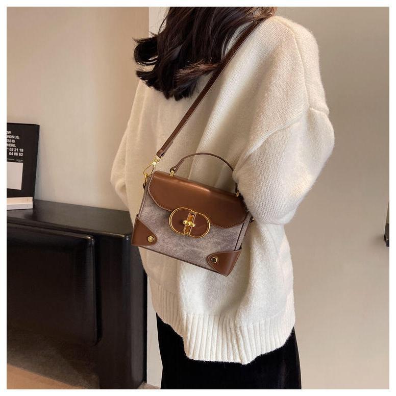 Product Introduction of This year's popular for women in autumn and winter, versatile 2024 new single shoulder crossbody bag, portable box, small square bag 24