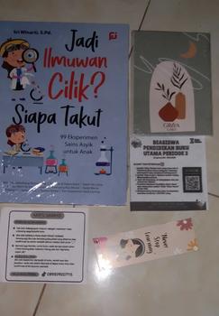 Product Review of BUKU EDUKASI ANAK: JADI ILMUWAN CILIK? SIAPA TAKUT? (99 Eksperimen Sains Asyik untuk Anak) Soft Cover from A**r H**n 2