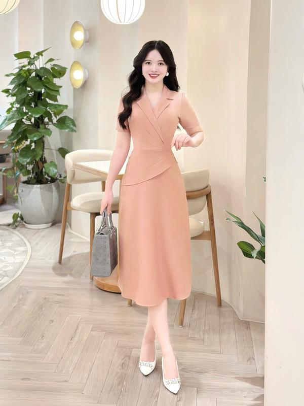 Đầm váy nữ thiết kế Nhật Vy cổ vest tay ngắn dáng ôm eo nhấn cách điệu bigsize chất lụa phù hợp công sở văn phòng dự tiệc quà tặng vợ mẹ màu hồng nude đen - D3329