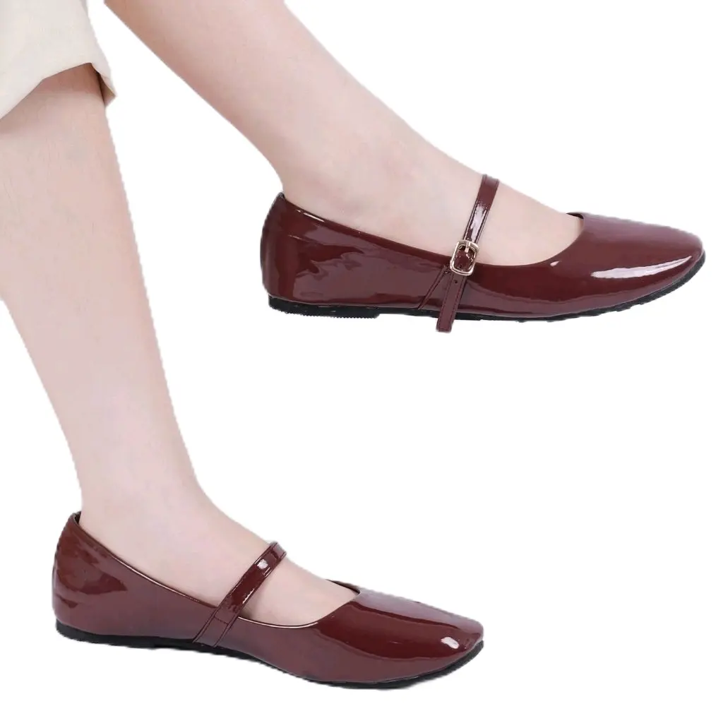 Sepatu Flathshose Wanita Glosy Trend 2024