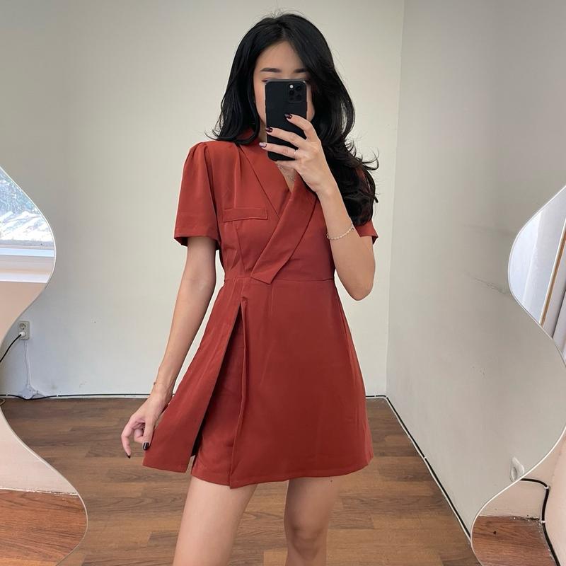 Set Safira slit cotton 185/set Set Safira @185/set material : safira (soft, adem n super flowy)  Bust (LD) 100cm  pinggang ada karet Setelan 8
