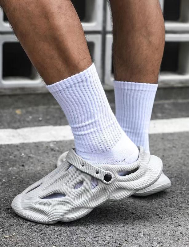 Dép Sục Nam/Nữ Siêu Nhẹ-Giày Dép Nam Dừa Lỗ Mùa Hè Ngoài Trời Chống Trượt Size 36-45 Nhiều Màu Sắc Kiểu Dáng Đa Dạng Chất Lượng Cao Giá Tố Size 36-45 Chất Lượng Đảm Bảo