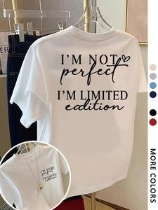 夏向けレトロ文字プリントのレディースTシャツ、ゆったりシルエット・半袖、フィット感のあるスタイル、カジュアルウェア、快適でおしゃれ、日常使いに最適