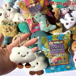 Llavero de peluche en bolsa sorpresa (5/10/20 piezas), regalo para estudiantes, llavero lindo, decoración del hogar, llavero para mochila, regalo de cumpleaños, color aleatorio, regalo de Pascua, regalo de Navidad