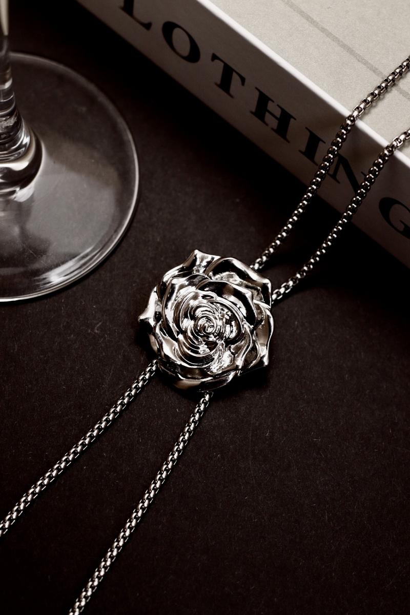 Product Introduction of Fashionable Butterfly Necklace for Women 2024 New Pull-Through Design Stainless Steel Chain Unique Gifts for Her Elegant Jewelry Accessory Affordable Price with Durable Quality 18