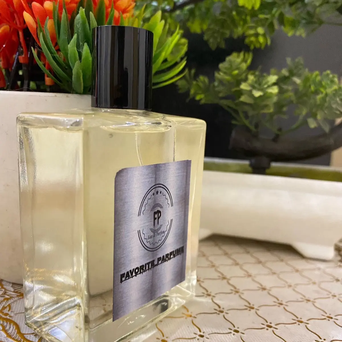 FAVORITE PARFUME MDNGHT FANTASI PRIA TAHAN LAMA