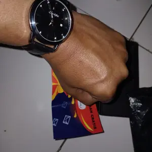 【C】SunlifexBox jam tangan yang cantik dan berkelas  YNBK064-SunlifexBox