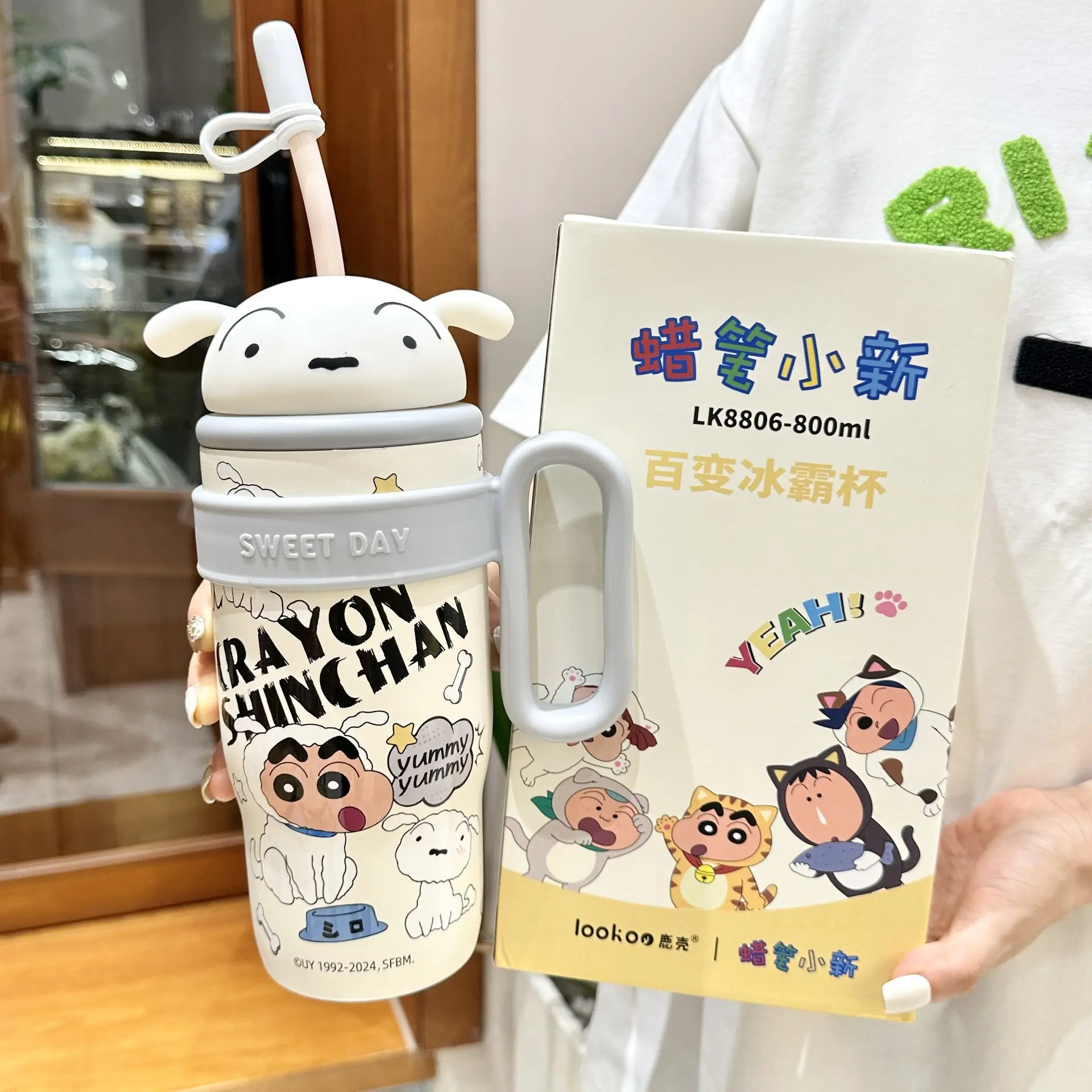 Cốc Nước, Bút Chì Màu Shin Chan, Thiết Kế Hoạt Hình, Cốc Cách Nhiệt, Dung Tích Lớn 800ml, Nhân Vật Snoopy, Được Làm Bằng Thép Không Gỉ, Cốc Kem, Tay Cầm Cầm Tay, Thích Hợp Cho Các Hoạt Động Ngoài Trời, Cốc Ống Hút, Cốc Quà Tặng Sinh Viên