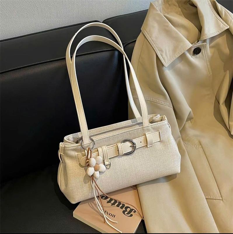 Túi Baguette Nữ Hàn Quốc Size 28 – Túi Đeo Vai Kèm Đai Khoá Thời Trang Phối Charm Hoa Phong Cách Thanh Lịch-HTM254