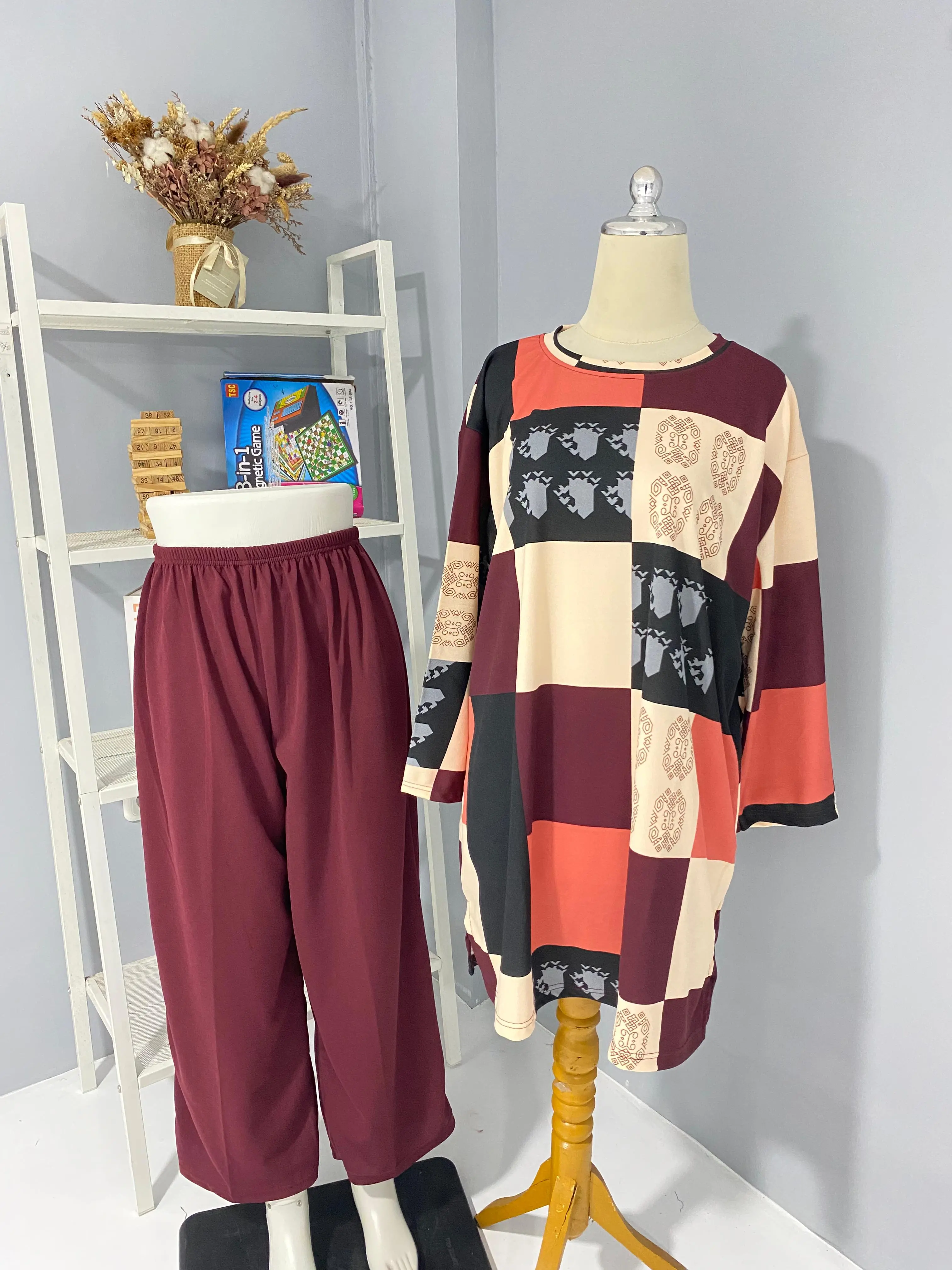 ONESET SETELAN ATASAN DAN CELANA MOTIF ABSTRAK TERBARU