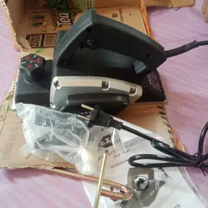 ELLKA Mesin Planer Serut Kayu Listrik 780 Watt 220V-260V Kecepatan 16000rpm Ukuran 82mm Garansi 2 Tahun Hitam