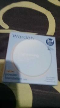 Product Review of Bedak Wrd Reffil Two Way Cake 12g - Kemasan Lama/ Kemasan Baru, Waterproof Powder from u**6 0
