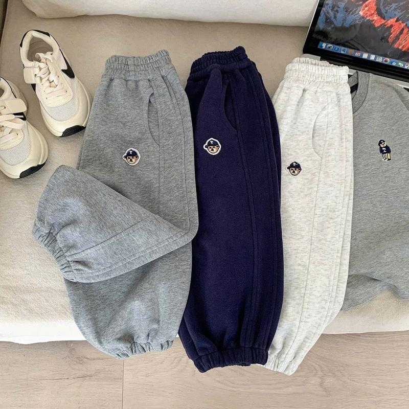 Quần Nỉ CHo Bé Thu Đông 2026 - In Họa Tiết GẤU T - Chất Nỉ 2Da Mềm Thoải mái cho bé