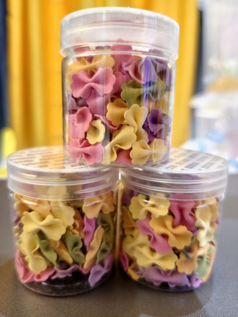 Product Introduction of Hamster Molar Fruit and Vegetable Butterfly Noodles  Hamster Snacks 6