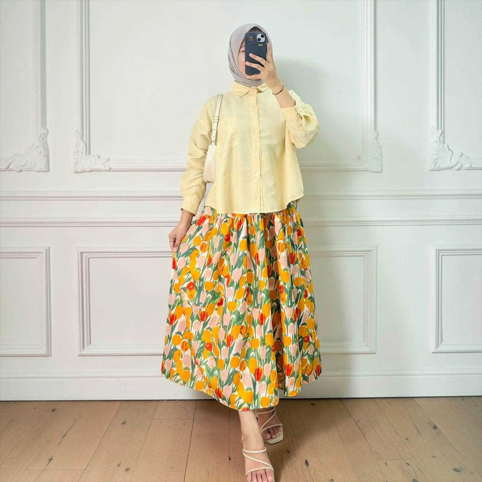 1 SET BUTTER YELLOW