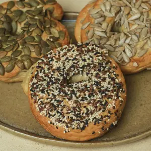 BAGEL ARTISAN HOMEMADE VIAVIA ARTISAN BAKERY BAGEL HOMEMADE - HEALTHY BREAD