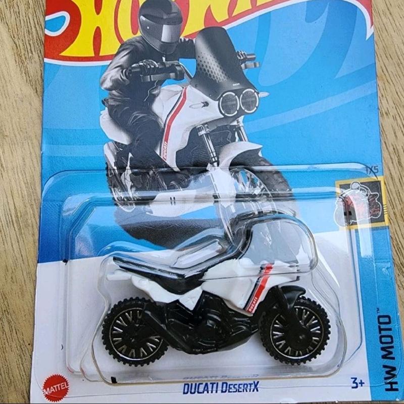 HotWheel Ducati DesertX Lot M24 1