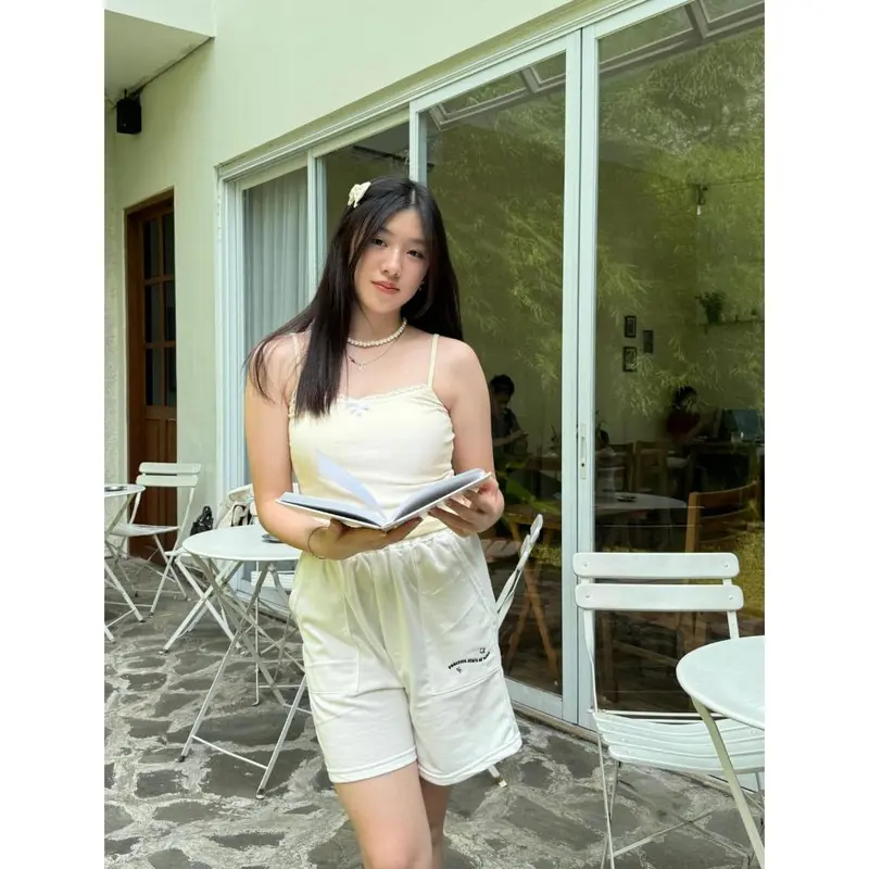 Hae-in lace tanktop | Aesthete Sleepstory 1