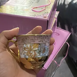 SET Hampers Cangkir Gaya EROPA LUXE XL 4 Cangkir 1 TeaPot Teko Keramik Hampers Gelas Kado Mug BOX PREMIUM Hampers Wedding Souvenir Pernikahan Lebaran Imlek Natal Idul Fitri Eid Fitri