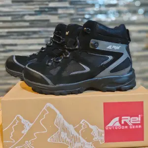 sepatu Rei black smith black/sepatu gunung/sepatu hiking/sepatu outdoor Cepat Kering