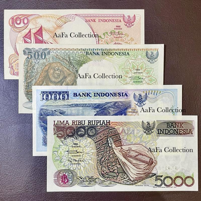 KOLEKSI UANG KUNO PAKET 4 LEMBAR TAHUN 90'AN