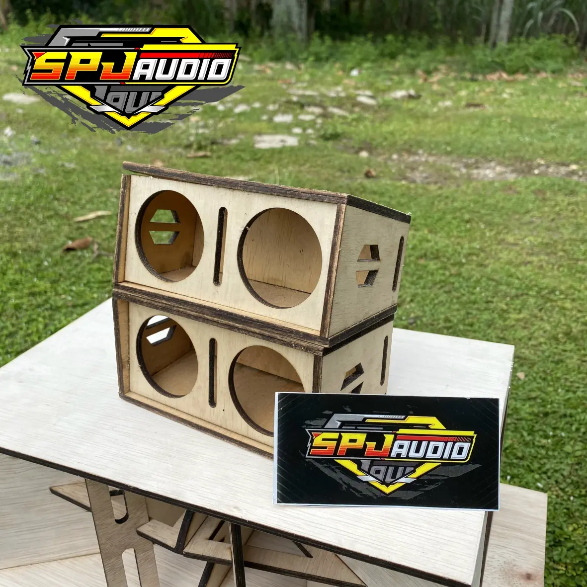 Box Speaker Line Array 2 in Miniatur Sound System SPJ AUDIO