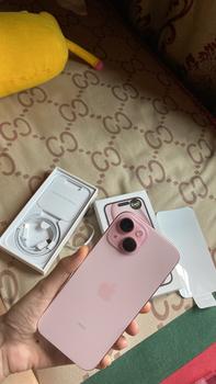 Product Review of (KOHCUN LIVE) - Apple iPhone 15 - Garansi resmi from E**y 0