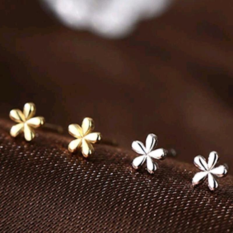 Anting-anting Bunga Daisy yang Indah Anting-anting Bunga Kecil Perak  Wanita Gadis 1