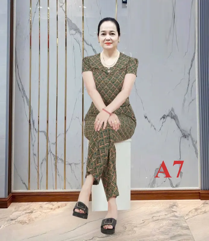 Bộ tay lỡ - cộc quần dài cho bà cho mẹ vải cát lụa hàn châu Nữ 2
