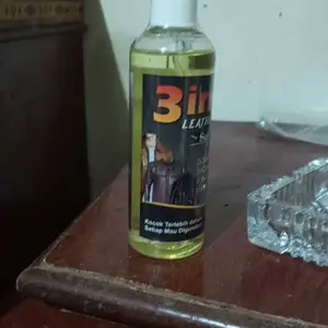 Minyak Perawatan Jaket Kulit Leather Oil Softener Anti Jamur 250ml Alami Ramah Lingkungan Tanpa Bahan Kimia Berbahaya